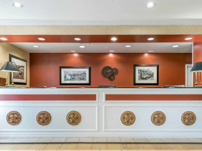 Clarion Hotel Airport