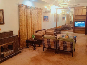 Rehman Gardens - 3BR Apartment