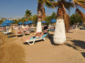 Отель Siesta Beach & Apart