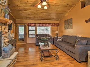 3 Mi to Fool Hollow Lake: Cozy Cabin w/ Deck