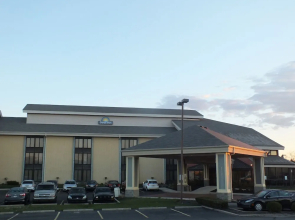 Days Inn & Suites Indianapolis, Castleton