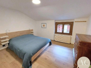 Square Apartment in Ponte di Legno