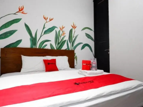 RedDoorz @ Jalan Raya Semat Canggu