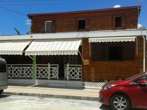 Chalet With one Bedroom in Le Moule, With Furnished Terrace and Wifi -