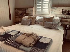 Coastal Pods Wynyard