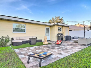 Sunny Seminole Home: Grill, Fire Pit & Fenced Yard