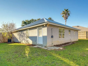 Family-friendly PCB Vacation Rental, Walk to Beach