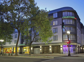 Courtyard by Marriott Oakland Downtown