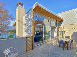 7-21 Earnslaw Terrace