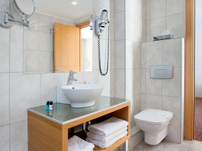 Отель Marmara Hotel Budapest