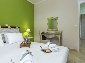 Villa in Adele With Pool & Olive Grove Views