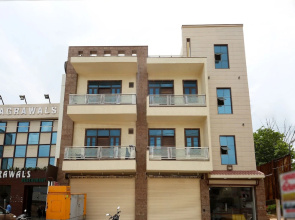 Hotel Pushpa Palace By OYO Rooms