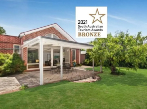 Adelaide Style Accommodation - City to Beach - Free WIFI - Free 3 car parking - Great location