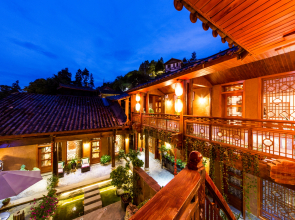 Lijiang Scenic Vacation Hotel