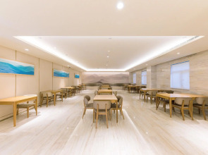 Ji Hotel Shanghai New International Expo Center