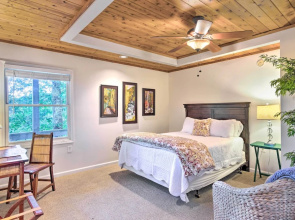 Highlands Home w/ Fireplace, Views, & Trails!