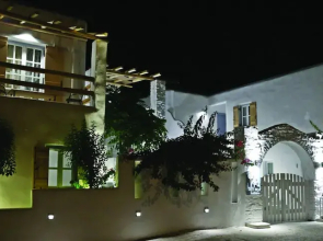 8 Keys Residence