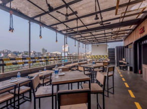 OYO Flagship 553 Vashi