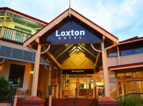 Loxton Community Hotel Motel