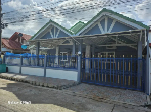 Room in Guest Room - Room 2 in a Superb House in Exceptional City Center