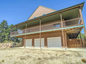 4BD Quiet Ranch Setting Historical Canyon Views