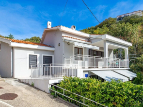 Awesome Home in Starigrad With Wifi and 2 Bedrooms