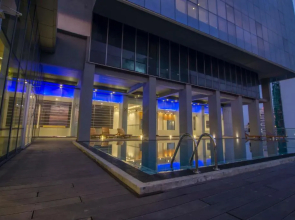 Platinum One Suites