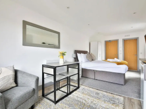 Stunning Studio In Converted Building