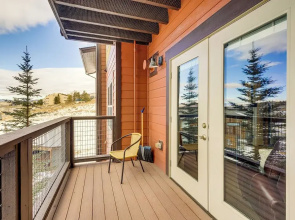 Granby Ranch Condo w/ Mtn-view: Trails & Hot-tub!
