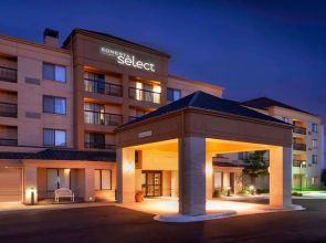 Courtyard By Marriott Detroit Novi
