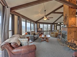 'skiway Chalet' Home w/ Hot Tub in Beech Mountain!