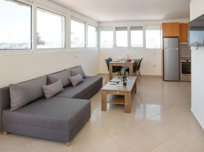 Rooftop apartment with great veranda