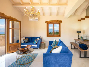 Bee Tree Villa in Corfu