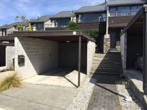 Spacious Lake View Townhouse Alpine Walk TO Town