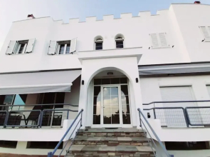 Castello Apartments