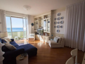 Splendido appartamento fronte mare con box doppio