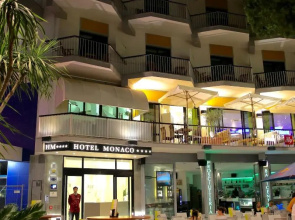 Monaco Suites Hotel