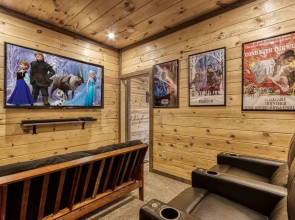 Ern822 - Smoky Oasis - Great Location, Private Indoor Heated Pool! 3 Bedroom Cabin by RedAwning