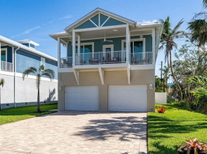 Welcome To 5545 Palmetto Street All New! Just Built! Book It Now! 4 Bedroom Home by RedAwning