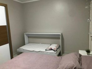 Apartamento Moderno com pequeno Terraço à 4Km do Consulado USA