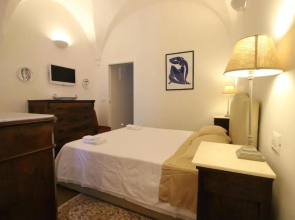 Palazzo de Amico -Typical Terrace House