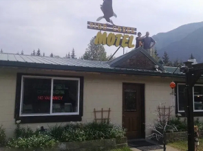 Bird Creek Motel