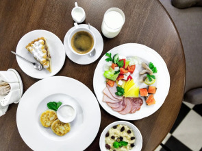 Отель Zargaron Plaza