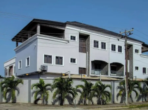Loomzy Suites and Apartments