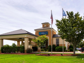 Clarion Pointe New Bern