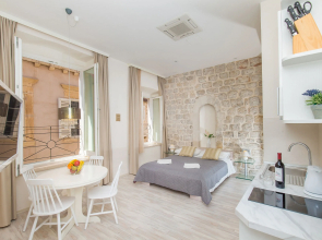 Apartments Lausion