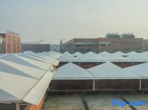 Huilong Hotel (Jiaxinghong Hezhongchuang Market Store)