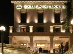 Arc de Triomphe by CityBookings