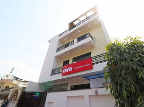 Capital O 26642 Hotel Royal Inn