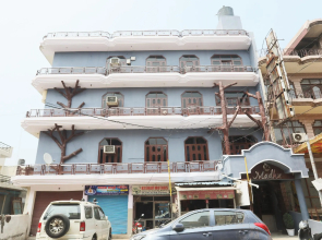 SPOT ON 45514 Hotel Madhu Regency